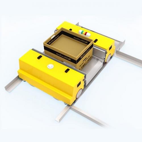 四向换轨穿梭车